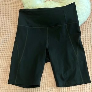 Black Girlfriend Collective Biker Shorts in size M